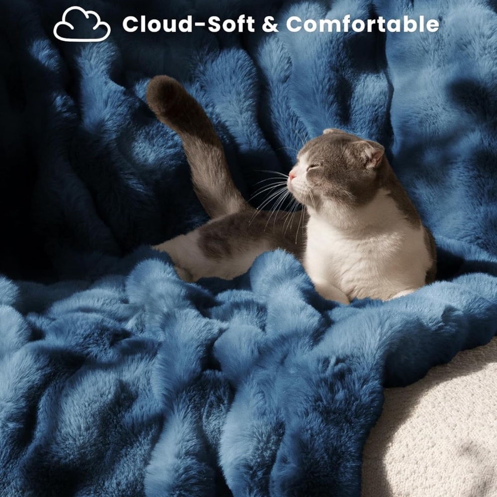 Blunique Ultra Soft Cozy Faux Fur Throw Blanket - Picture 4 of 5